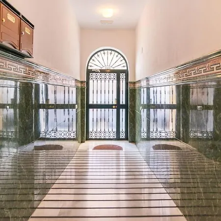公寓 Bright, Quiet And Ground Floor In The Center 马拉加