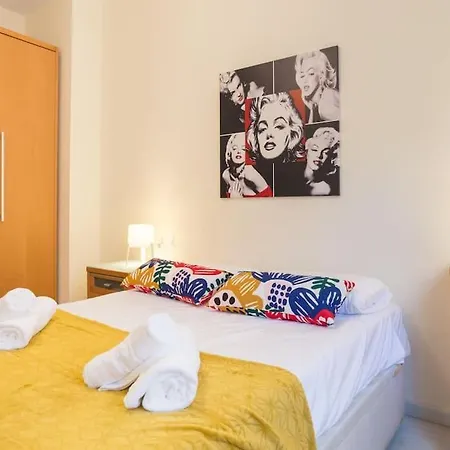 Apartment Bright, Quiet And Ground Floor In The Center