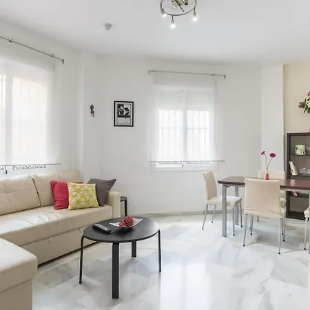 公寓 Bright, Quiet And Ground Floor In The Center